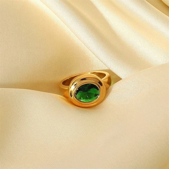 18K Gold Plated Emerald Green Swarovski Crystal Ring*Cubic Zirconia Zircon*JD - Picture 4 of 6
